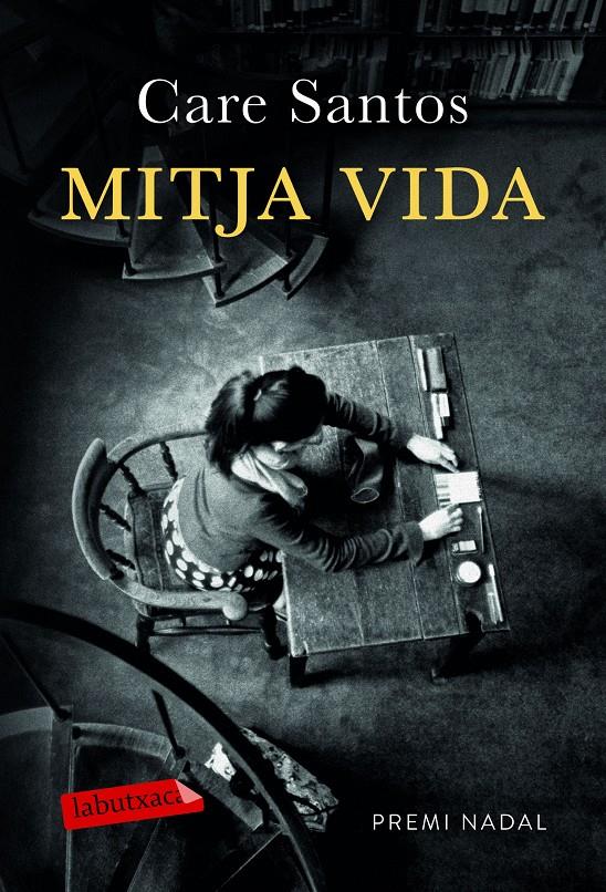 MITJA VIDA | 9788417031558 | SANTOS, CARE | Llibreria La Font de Mimir - Llibreria online Barcelona - Comprar llibres català i castellà