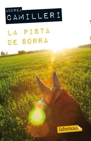 LA PISTA DE SORRA | 9788499302645 | ANDREA CAMILLERI | Llibreria La Font de Mimir - Llibreria online Barcelona - Comprar llibres català i castellà