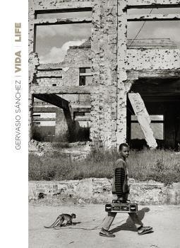 VIDA / LIFE | 9788416965083 | SÁNCHEZ, GERVASIO | Llibreria La Font de Mimir - Llibreria online Barcelona - Comprar llibres català i castellà