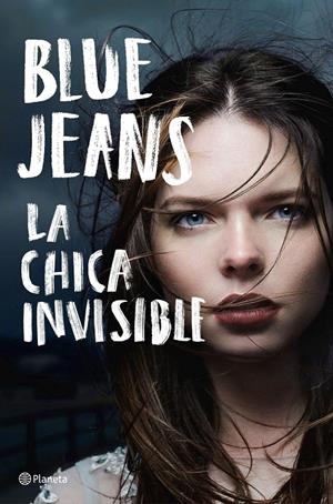 LA CHICA INVISIBLE | 9788408184782 | BLUE JEANS | Llibreria La Font de Mimir - Llibreria online Barcelona - Comprar llibres català i castellà