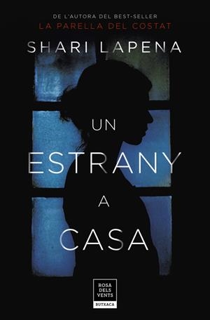 UN ESTRANY A CASA | 9788417627430 | LAPENA, SHARI | Llibreria La Font de Mimir - Llibreria online Barcelona - Comprar llibres català i castellà