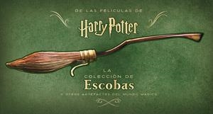 HARRY POTTER: LA COLECCIÓN DE ESCOBAS Y OTROS ARTEFACTOS DEL MUNDO MÁGICO | 9788467942248 | JODY REVENSON | Llibreria La Font de Mimir - Llibreria online Barcelona - Comprar llibres català i castellà