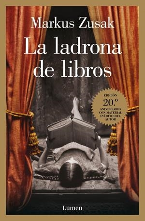 LA LADRONA DE LIBROS (EDICIÓN 20.º ANIVERSARIO) | 9788426432698 | ZUSAK, MARKUS | Llibreria La Font de Mimir - Llibreria online Barcelona - Comprar llibres català i castellà